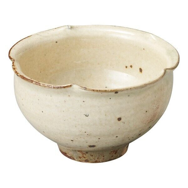 Shigaraki yaki ware Japanese pottery small bowl flower shape Kinari Ecru japan