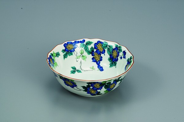 Authentic Kutani Ware Bowl Clematis Design 17.5cm Made in Japan