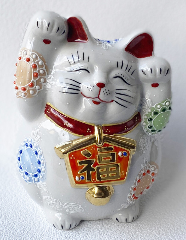 Maneki neko Japanese lucky cat Kutani porcelain Ema Both hand White Mori Japan