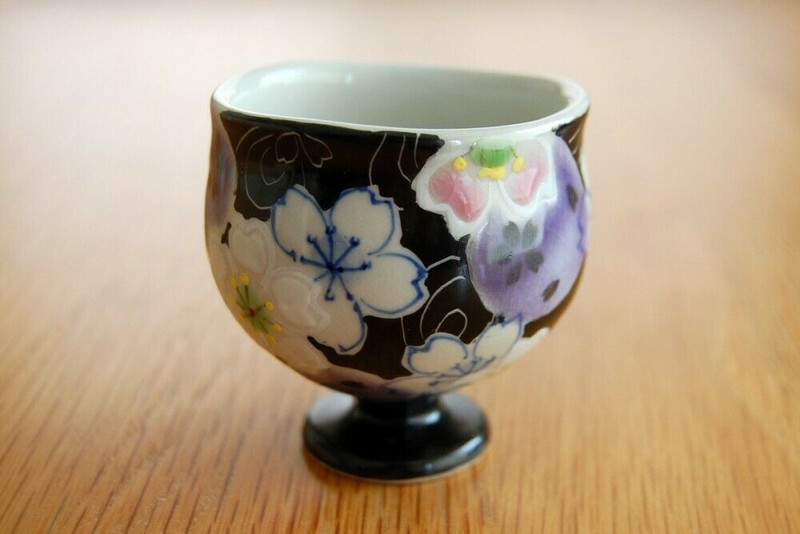 Kutani yaki Guinomi Sake cup Sakura Cherry Purple Glamorous Handpainted Japan