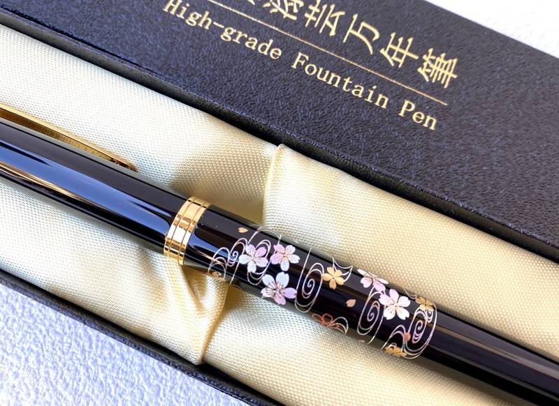 Maki-e Urushi Lacquer Makie Fountain Pen Yamanaka lacquerware Sakura-gawa Cherry Japan