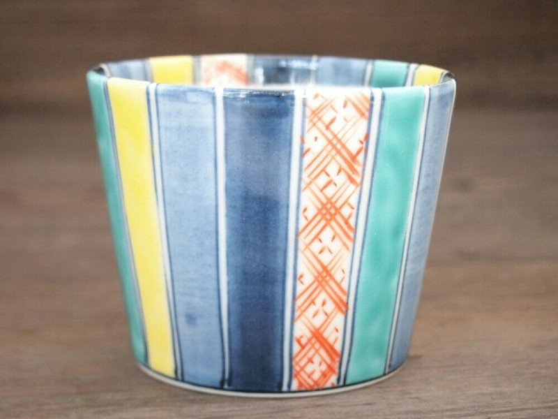 Kutani yaki Sobachoko Cup Bowl Handpaint Overglaze enamel Tokusa Komon Japan