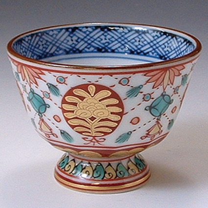 Guinomi Sake cup Kyo Kiyomizu yaki porcelain Gold-painted porcelain Sakura Japan