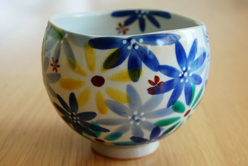 Kutani Japanese Ippuku Tea Bowl Cup Yunomi Chawan Flower party Blue Paint Japan