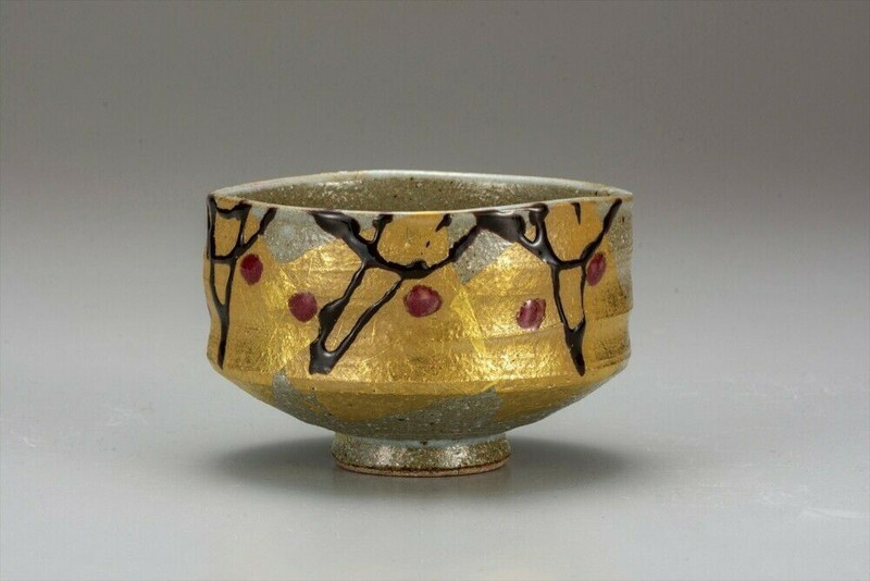 Kutani yaki ware Japanese Matcha Tea Bowl Chawan Gold foil Flower Kinpaku Japan