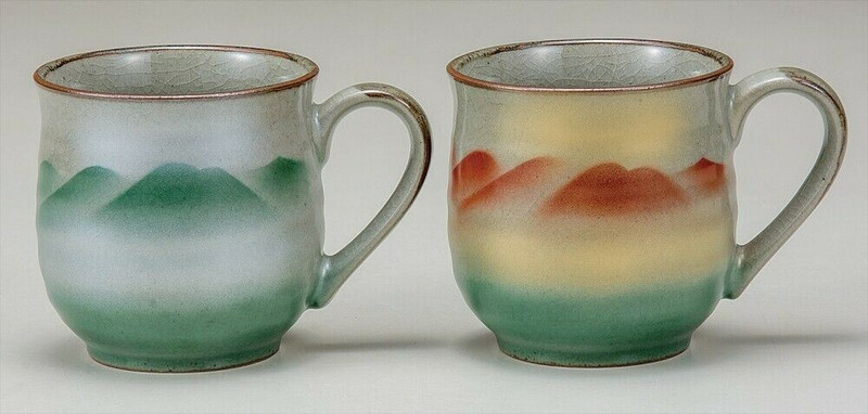 Pair Kutani yaki ware Japanese Tea Coffee Mug Cup Renzan Mountain motif Japan