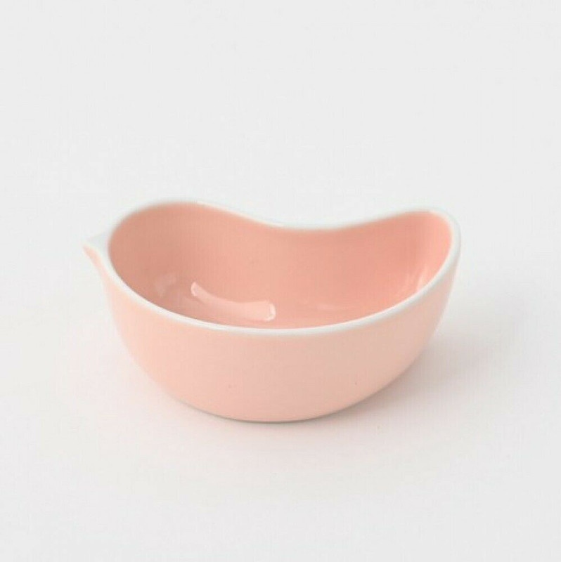PiPi Hakusan porcelain Arita Hasami yaki ware Pink Beans Desert bowl Japan