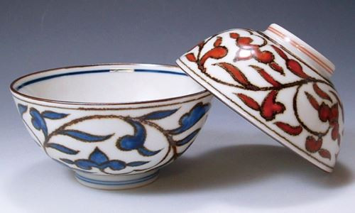 Pair Japanese Chawan Rice Bowl Kyo Kiyomizu yaki ware Red Karakusa pattern Japan