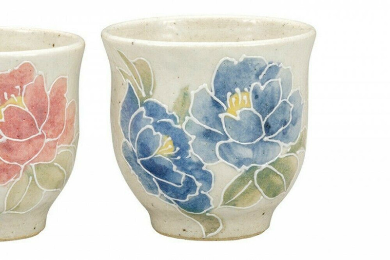 Pair Yunomi Kutani yaki ware Japanese green tea cup Blue Pink Flower Shiho Japan