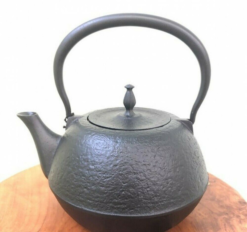 Tetsubin Yakan Nanbu Cast Iron Japanese Iron Tea Kettle Suehiro style Japan