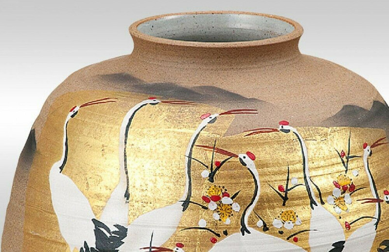 Kutani yaki porcelain Japanese Flower vase pot Gold foil Crane pattern  Kinpaku