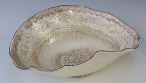 Hachi Kyo Kiyomizu yaki ware Japanese sarving bowl dish Elegant shape Inka crest