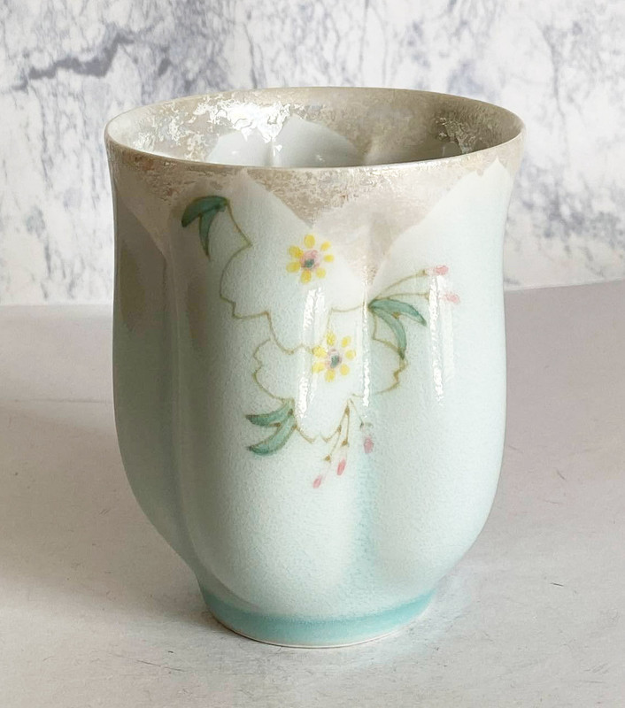 Yunomi Arita porcelain Japanese tea cup Sakura Light green made in Japan