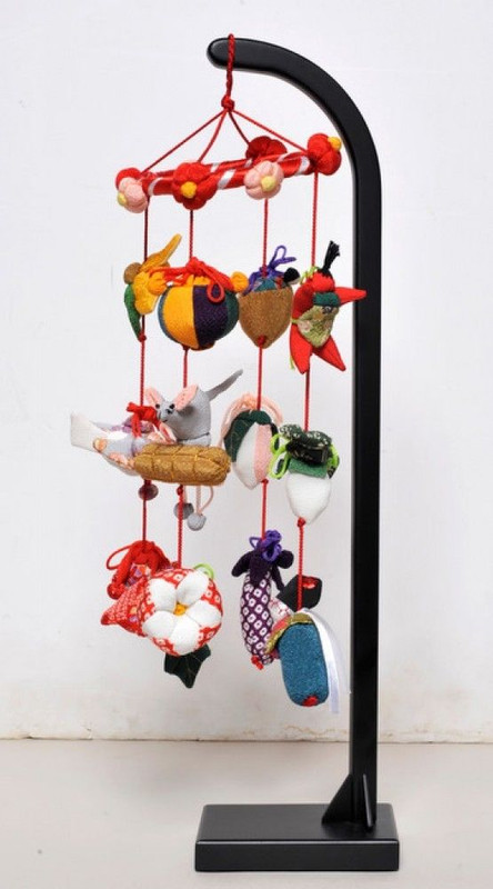 TSURUSHI Hina Japanese mobile ningyo Chirimen traditional doll girls day 48cm