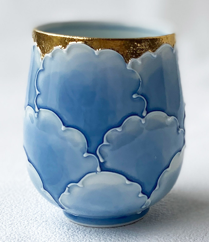 Arita yaki porcelain Japanese Green Tea cup Yunomi Gold Botan L Bunzan