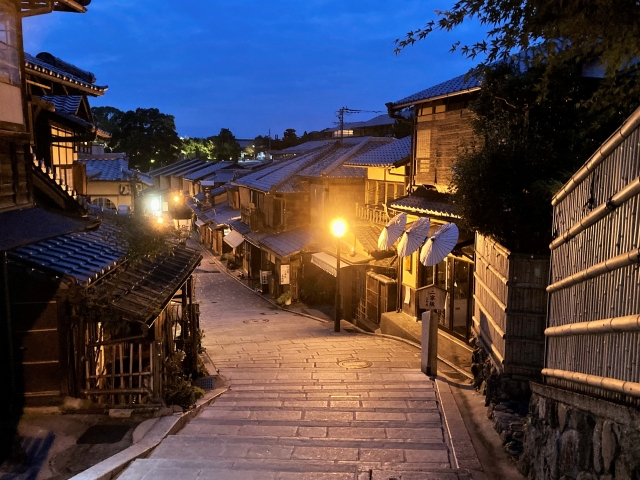 A Quiet Japanese Year-End: Resetting Your Home, Welcoming the New “Eto,” and Saying Thank You