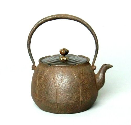 Vintage Japanese Tetsubin iron kettle small size (kotobuki
