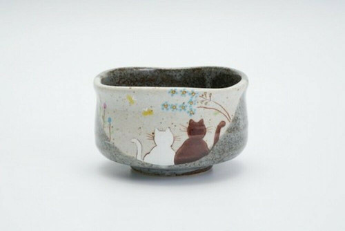 Kutani matcha chawan, sunny cat