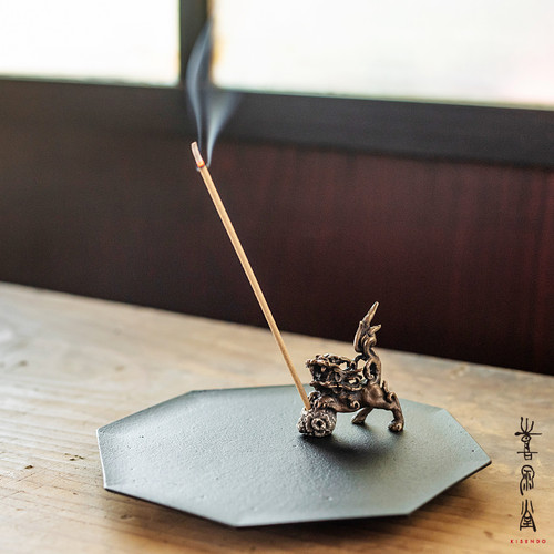 Shishi Foo dog Japanese Senko Incense stand holder Bronze Takaoka