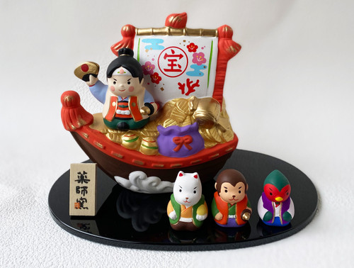 置物 yuki No.332 Japanese Pottery doll Mino yaki ware Gogatsu Ningyo Treasure ship