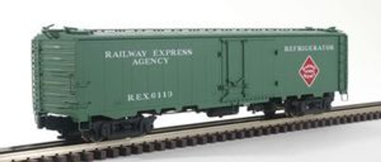 Golden Gate Depot REA 54' express reefer, bright green,  2 rail, Atlas trucks