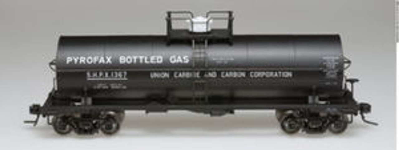 Atlas O Pyrofax Gas 11,000 gallon  tank car, 3 or 2 rail