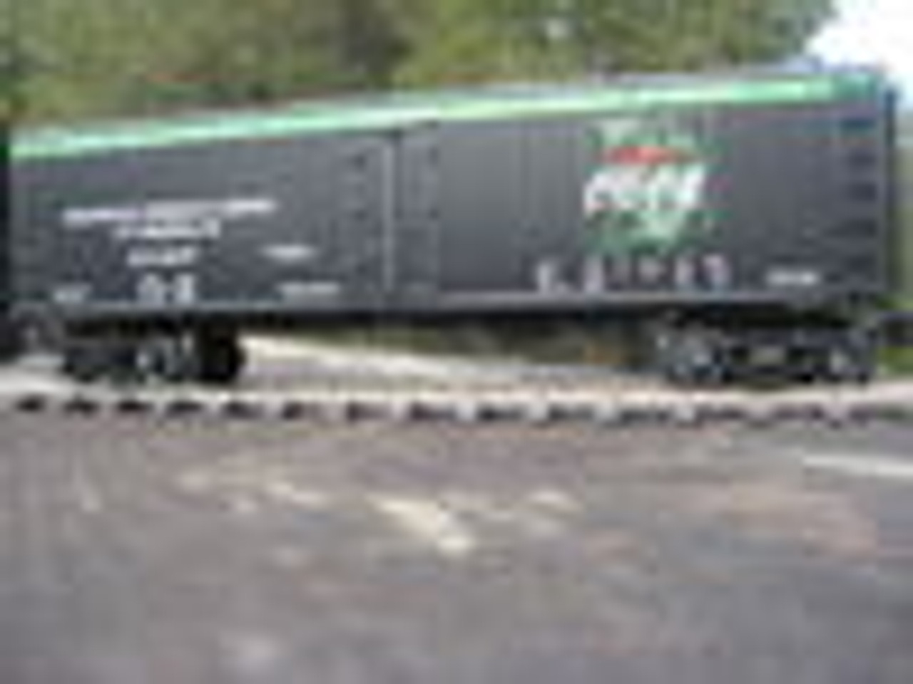 Weaver Evil Eye Ale 40' Reefer, 3 or 2 rail