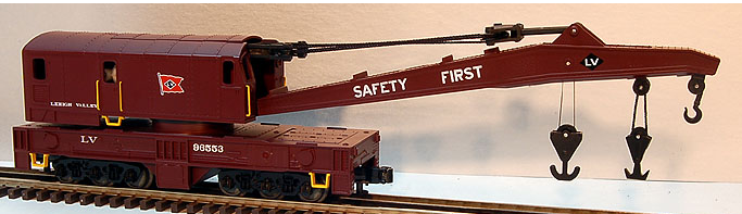 MTH Premier   LV wreck crane and boom tender , 3 rail
