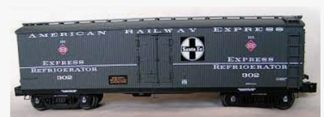 Lionel ARE /SF   40'  milk express  reefer with internal milk tanks,  3 rail