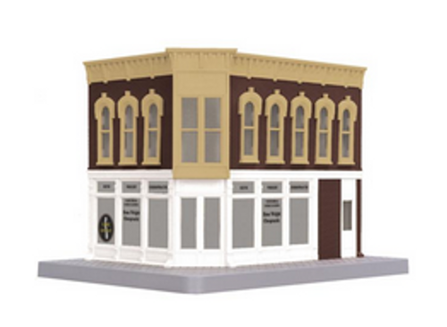 MTH  Chiroptactor 2 story  corner store building w/blinking sign