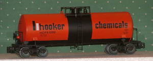 Weaver Hooker Chemical (later scheme)  40' tank car, 3 rail or 2 rail