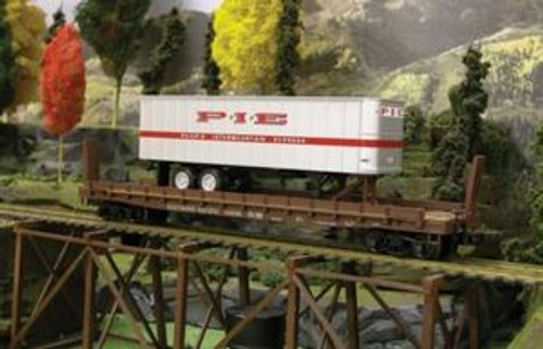 Weaver PDT Exclusive  P.I.E  trailer on SP piggyback flat car