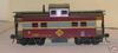 Weaver EL Northeastern style caboose, 3 rail , lighted ,no interior