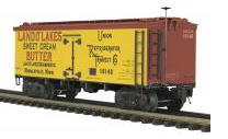 MTH Premier Land o Lakes Butter 36' wood reefer, 3 rail
