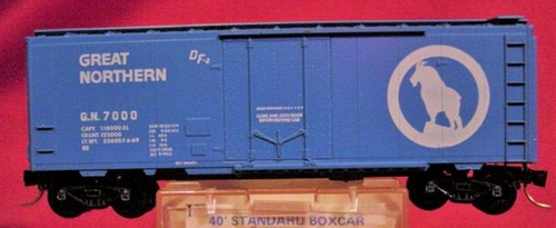 Atlas/Roco (painted by CMP)  GN sky blue 40' steel bunkerless reefer,  3 rail