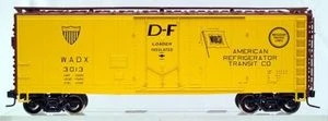 Pair of Atlas O ART  40' bunkerless plug door  reefers, 3 rail or 2 rail