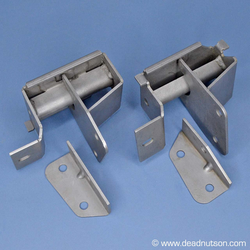 BOSS 429 Clutch Pivot Mounting Bracket Dead Nuts On