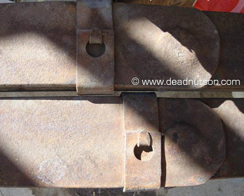 1965-70 Leaf Spring Clamp Set | ROUND HOLE