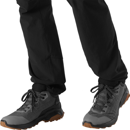 Quiet Shade/Black/Gum|Ombre discrète/Noir/Gomme