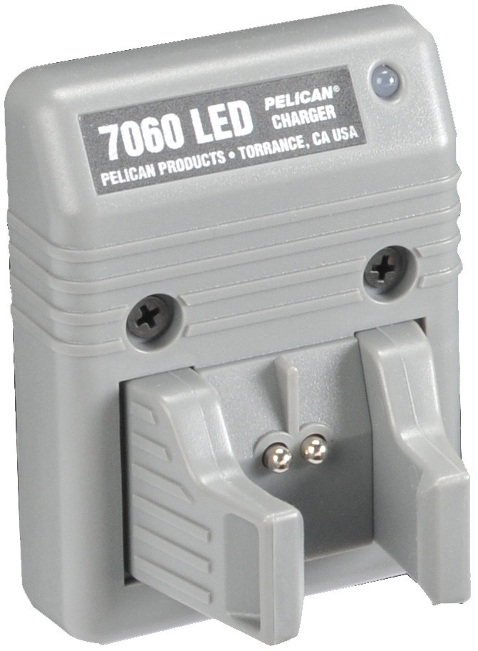 Pelican 7070 Fast Charger Desk/Dash - Nalpak, Inc.