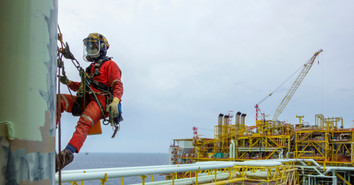 A Complete Guide to PPE for Working at Height