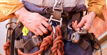 Choosing the Right Climbing Rigging Equipment for the Job
