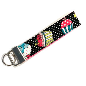 Cupcakes and Polka Dots Keychain Cupcakes and Polka Dots Keychain