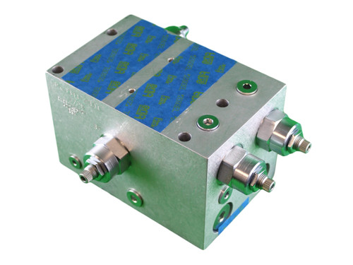 Manifold Block, D03/D05 HNBR 4 Ports