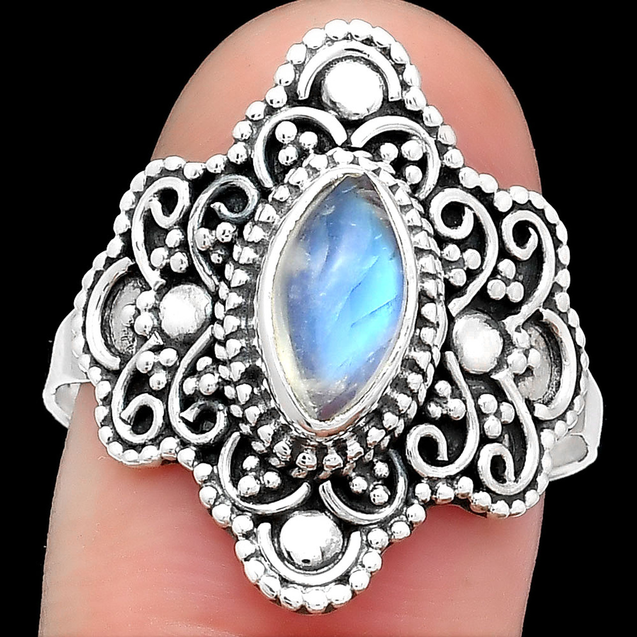 Sterling Silver 92.5 % Rainbow Moonstone Ring at best price in Jaipur | ID:  23237696933