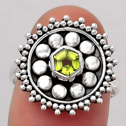 Peridot Ring Size - 7.5