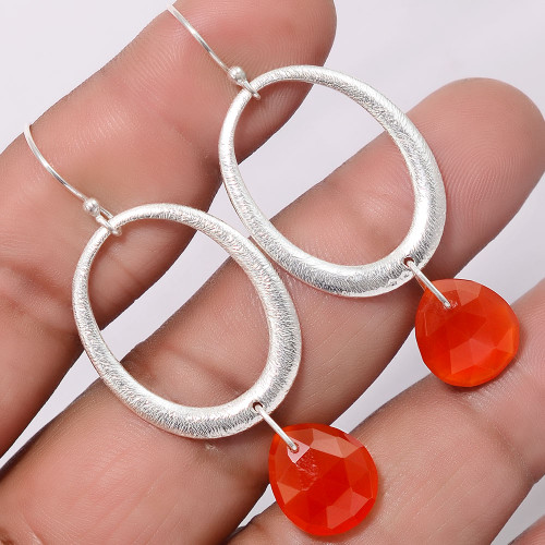 Sterling Silver Carnelian Matte Finish Earrings ~



Carnelian ~ A powerful Sacral Chakra Stone.The ancient Egyptians called Carnelian “The Setting Sun” with its vibrant glowing orange to red colors. Its bold energy brings a rush of warmth & joy that stimulates creativity, confidence & motivation. Wearing or carrying a carnelian increases personal power, physical and sexual energy.