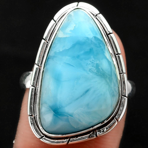 Top Grade Larimar (Dominican Republic) Ring

Larimar ~ A powerful healing and communication stone.Activates the throat chakra.Strong connection to the sky and the sea.Promotes relaxation and eases anxiety.