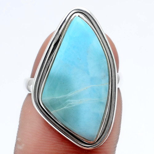 Larimar (Dominican Republic) Ring

Larimar ~ A powerful healing and communication stone.Activates the throat chakra.Strong connection to the sky and the sea.Promotes relaxation and eases anxiety.