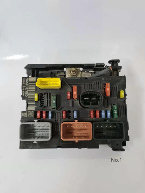 USED Genuine Peugeot 207 307 308 Citroen C3 C4 C5 Engine FUSE BOX 6500FH USED Genuine Peugeot 207 307 308 Citroen C3 C4 C5 Engine FUSE BOX 6500FH